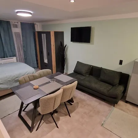 Leopold206 Urban Flair Apartment